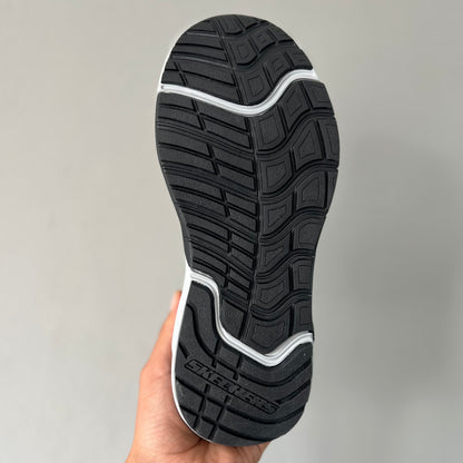 SKECHERS ARCH FIT