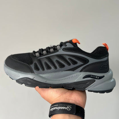 SKECHERS ARCH FIT