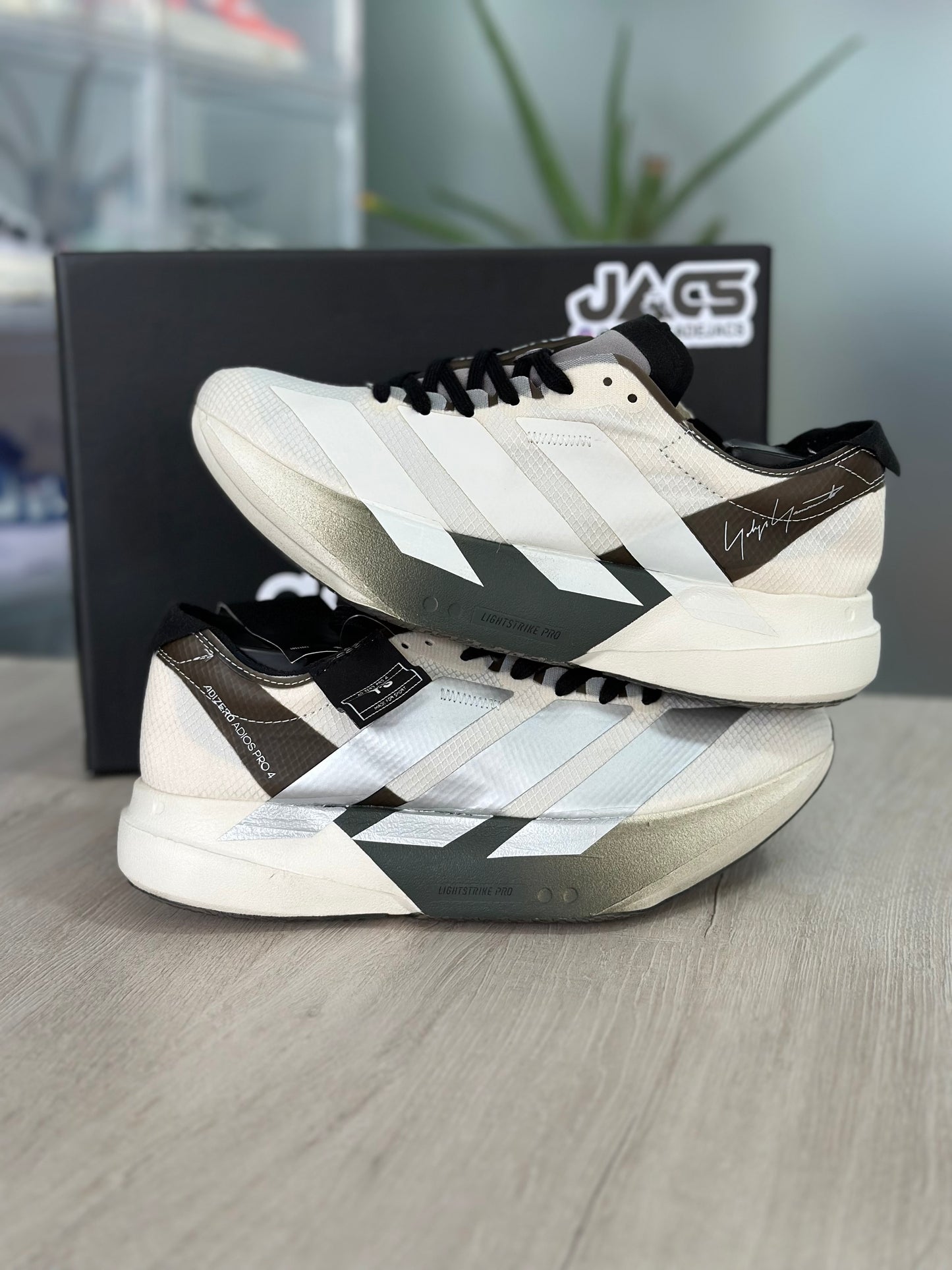ADIZERO ADIOS PRO 4