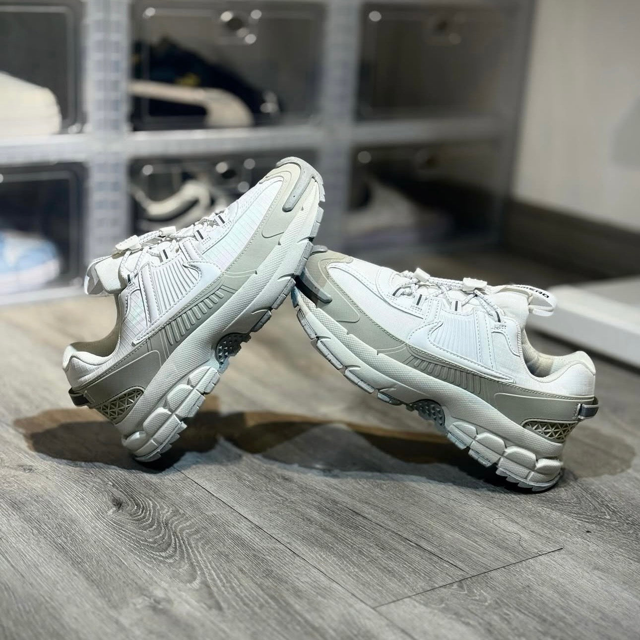 NIKE ZOOM VOMERO ROAM