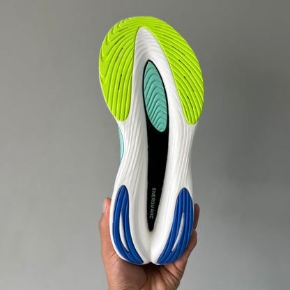 NEW BALANCE ÉLITE V3