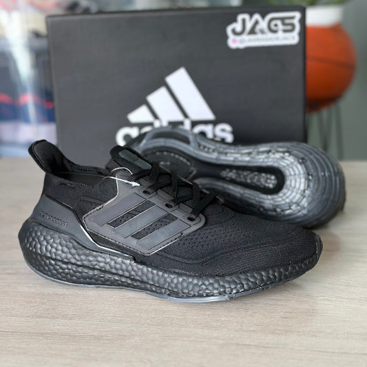 ADIDAS ULTRABOOST