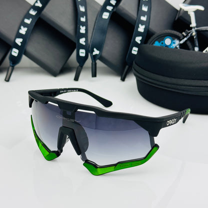 OAKLEY