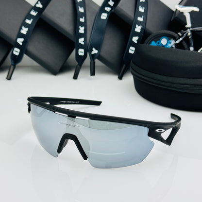 OAKLEY
