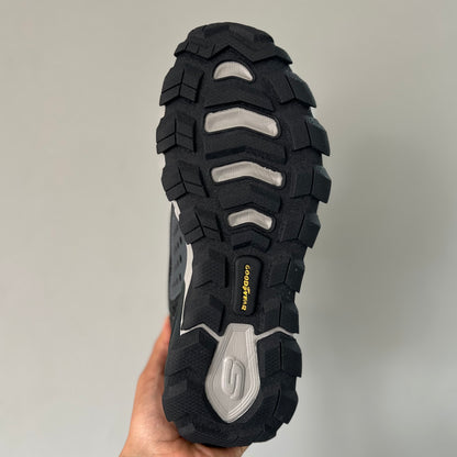 SKECHERS MAX PROTECT