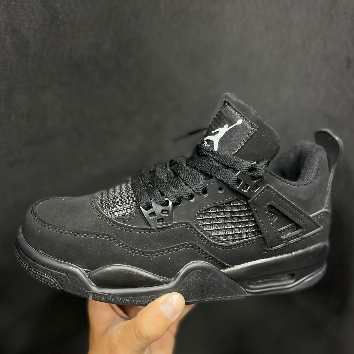 JORDAN RETRO 4
