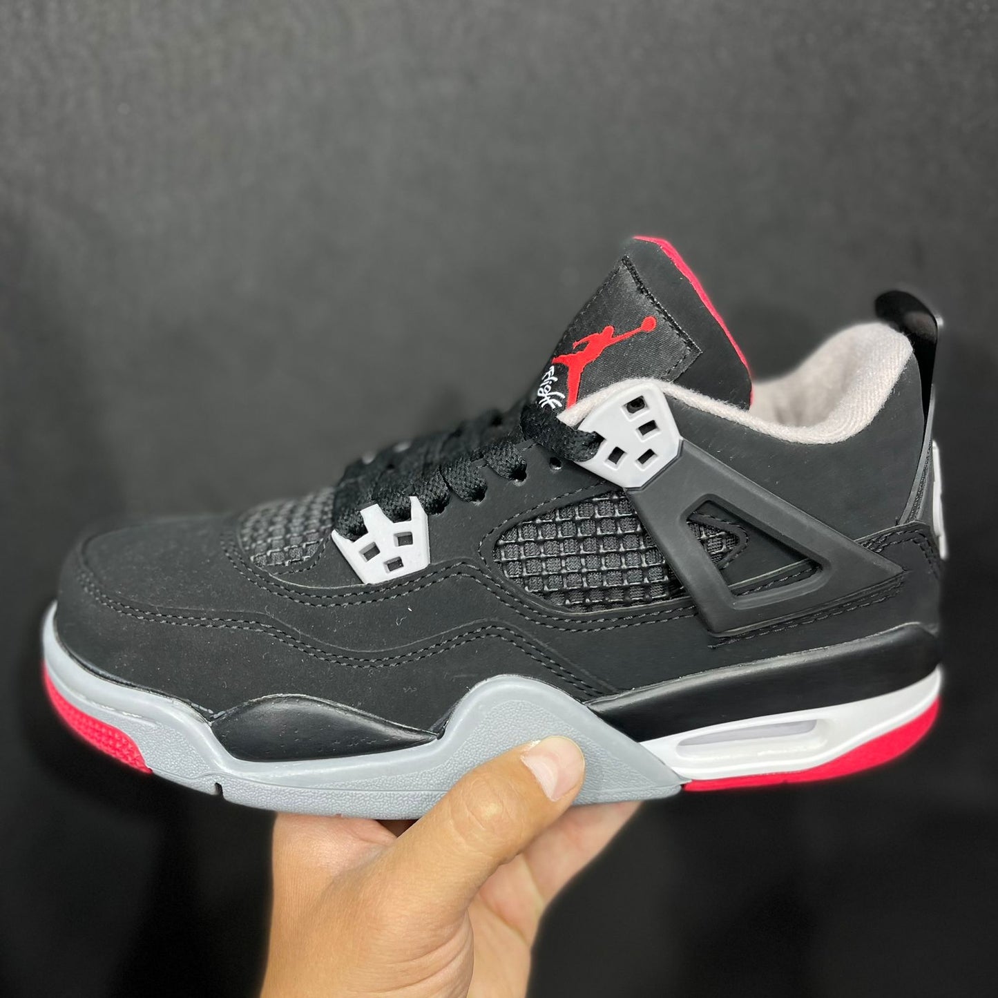 JORDAN RETRO 4