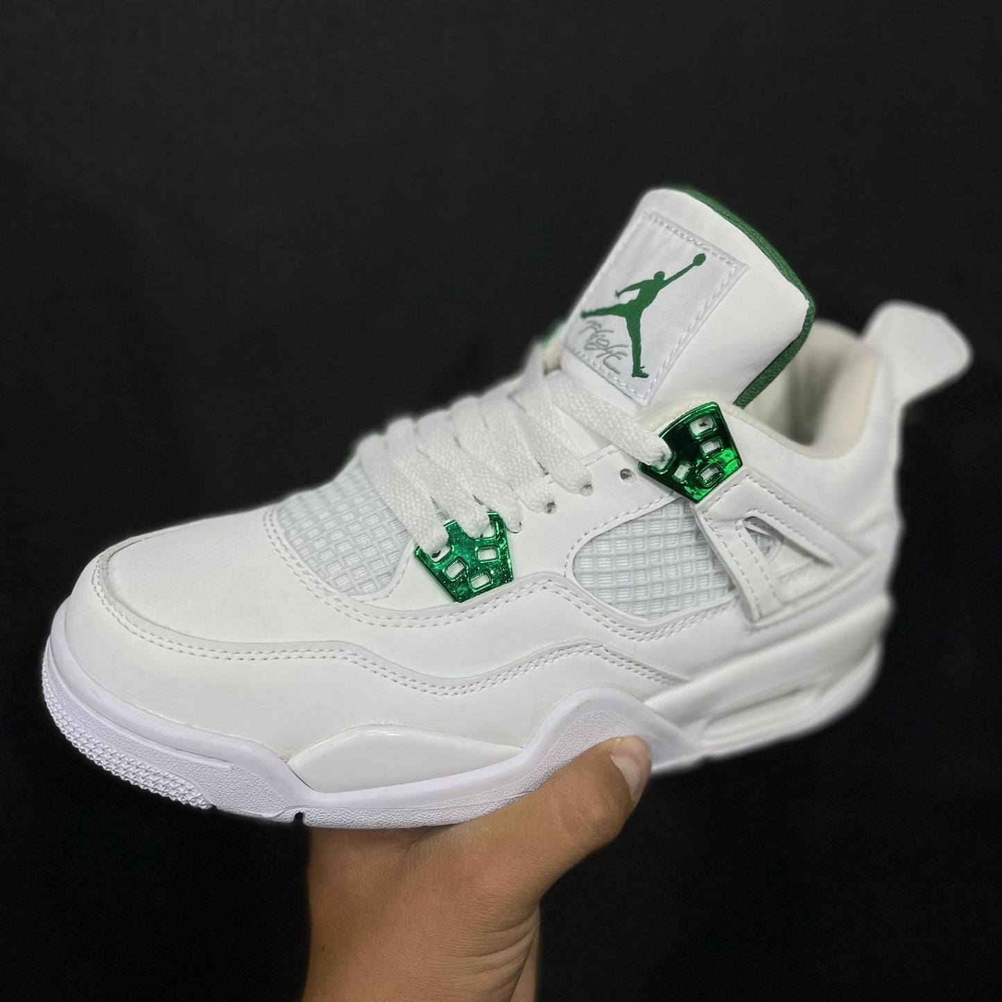 JORDAN RETRO 4
