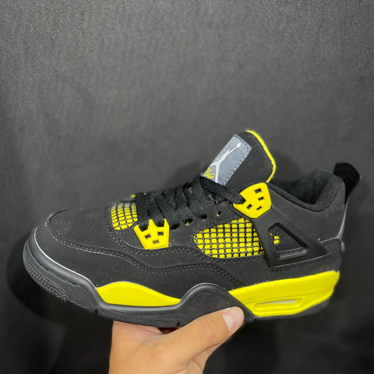 JORDAN RETRO 4