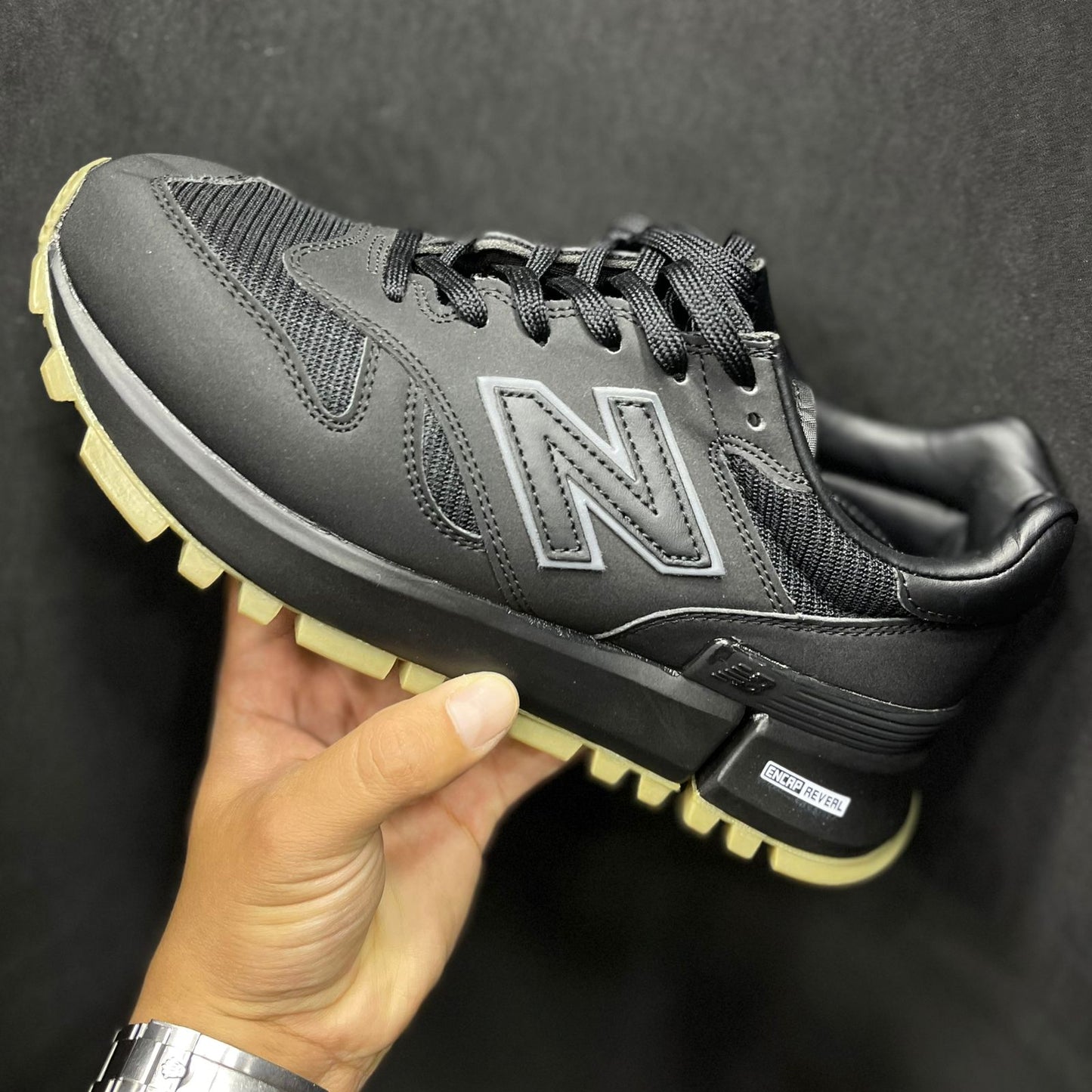 NEW BALANCE 1300