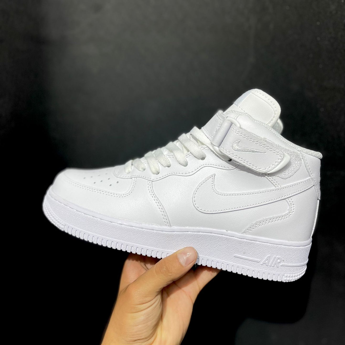 NIKE FORCE ONE