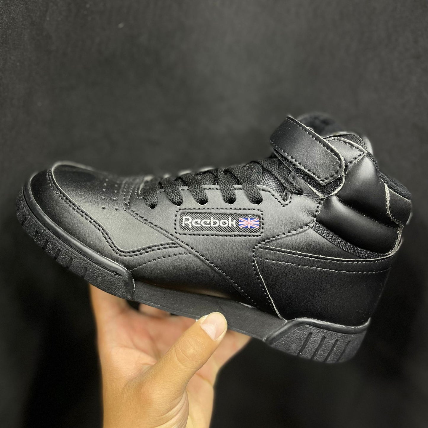 REEBOK CLASSIC